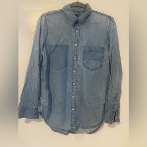 Banana Republic chambray  button down. Size small.